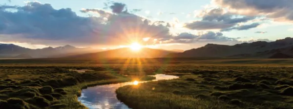 Air Liquide ha sido galardonada por el CDP, antiguo Carbon Disclosure Project, una organización sin ánimo de lucro que evalúa a las empresas por su actuación medioambiental, con una calificación de "A-" en dos categorías, la de cambio climático y la de gestión del agua. Esta puntuación reconoce el nivel más elevado ("Leadership Level") al compromiso del Grupo con el medio ambiente, que incluye algunos de los objetivos de sostenibilidad más ambiciosos de su sector. Como líder en desarrollo sostenible, Air Li