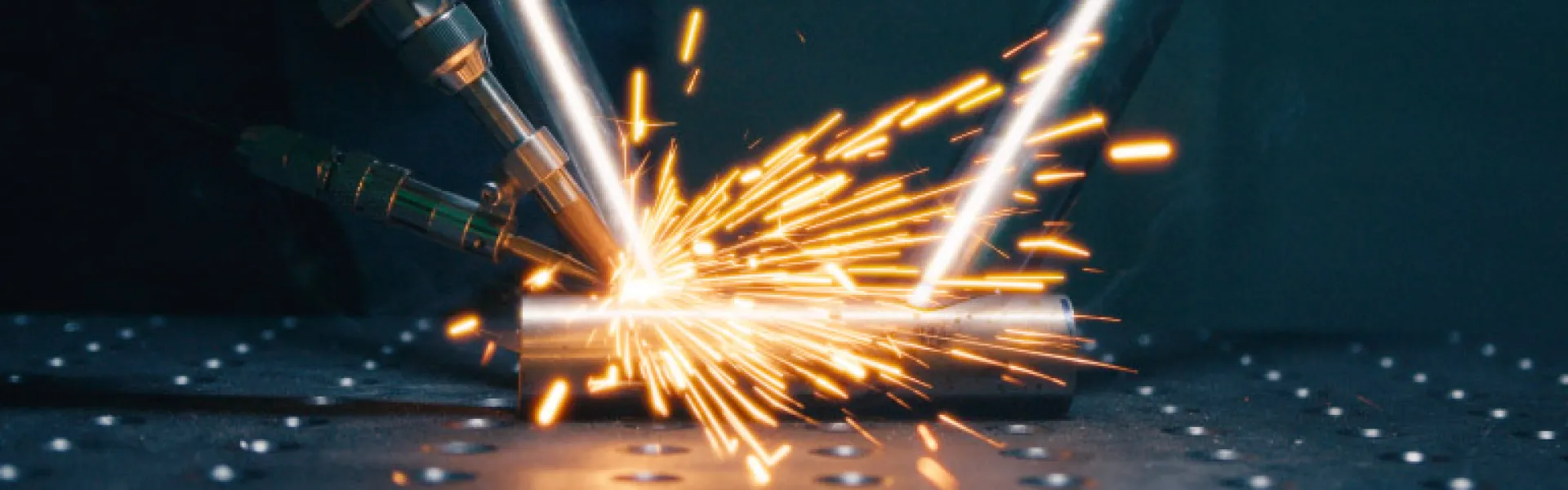 Saldatura laser manuale con THEO