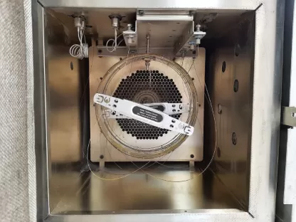 Colonne capillaire à l'intérieur du four dans un GC