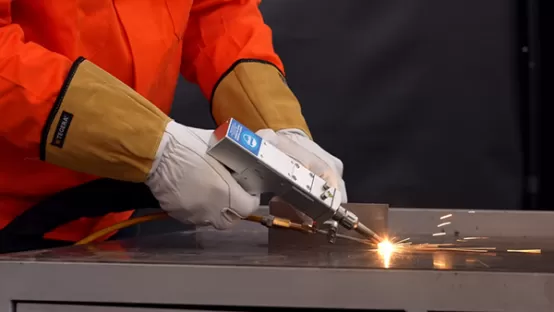 manual_laser_welding