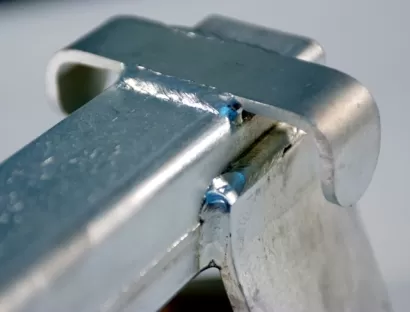 Saldatura “a freddo” e “a stagno” vs. saldatura laser