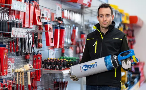 Lavoratore con ALbee Cool N2