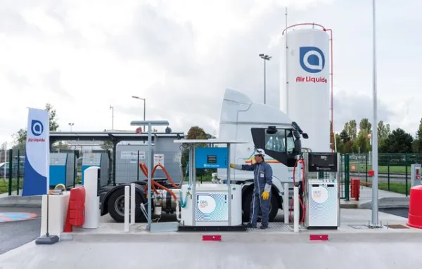 Natural Gas for Vehicles (NGV) station, in Duttlenheim, France 10.16 
