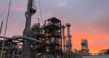 Air Liquide investe per aumentare l'efficienza e ridurre le emissioni di CO₂ nel suo sito industriale di Stade in Germania