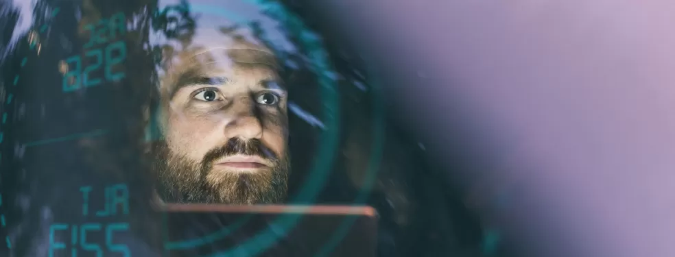 la presenza umana dietro la guida autonoma