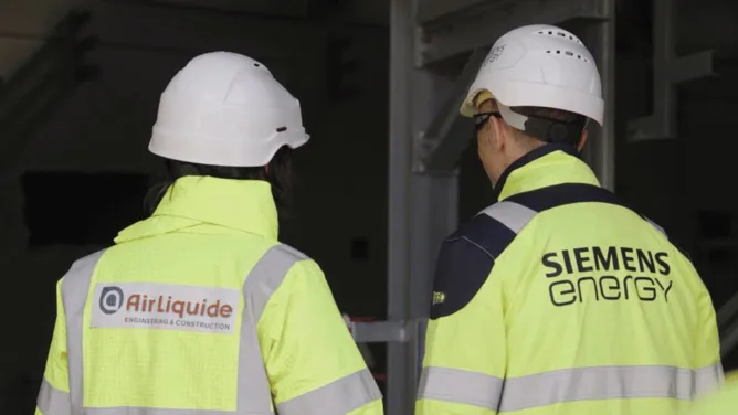 Dall'Innovazione alla Produzione: nel cuore della Gigafactory di Elettrolizzatori di Air Liquide e Siemens Energy 