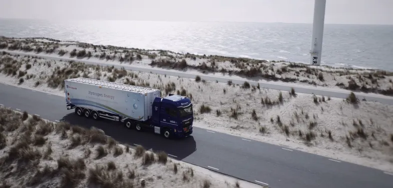 Decarbonizzare il trasporto pesante entrano in funzione i primi camion a idrogeno di Air Liquide nei Paesi Bassi