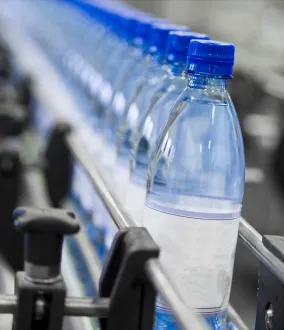 Soluzioni che prevedono l’uso di gas alimentari per acqua in bottiglia di qualità